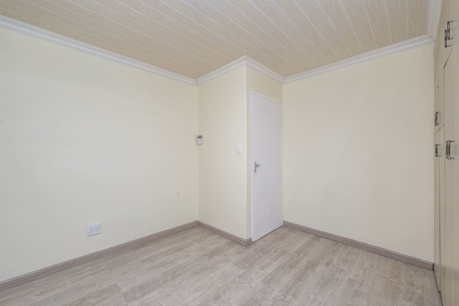 3 Bedroom Property for Sale in Protea Village Western Cape